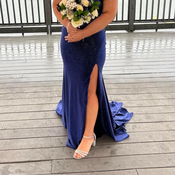 2Cute by J. Michaels size 12
Purchased from Golden Asp worn once
Like new - Picture 2 of 4